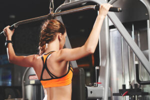 猫背・腰痛にお悩みなら背筋を鍛えるべし！おすすめのトレーニング方法をご紹介