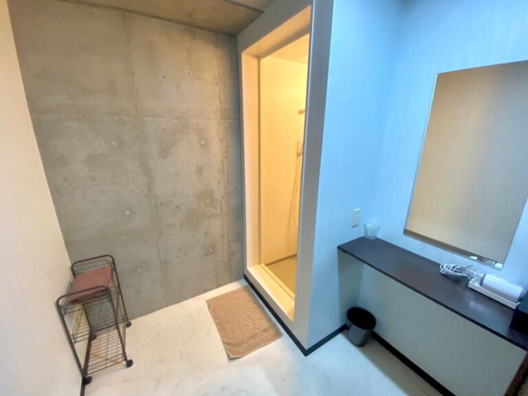 船橋　シャワー室①