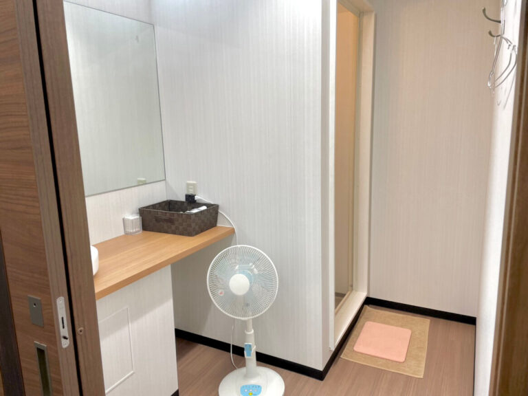 関内　シャワー室