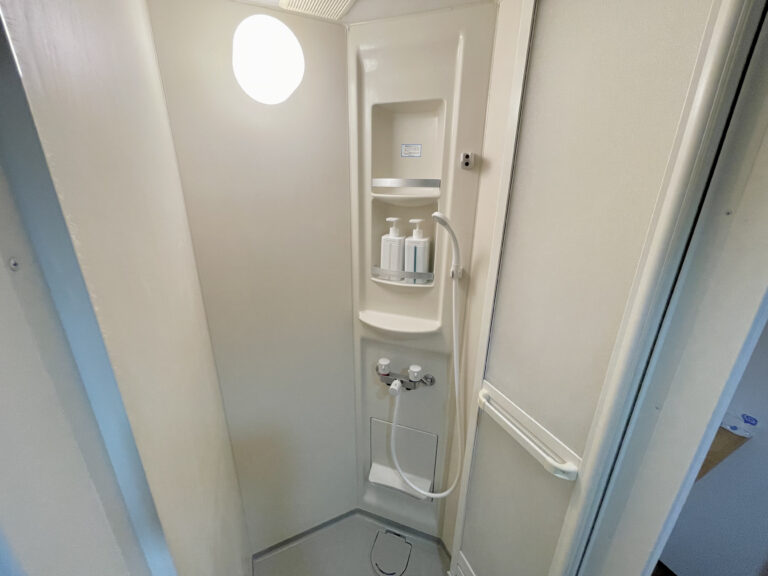 志木　シャワー室