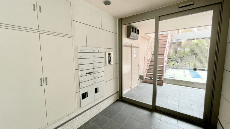 戸田　エントランス