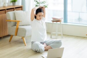 自宅で行う筋トレメニューおすすめ5選！効果を高めるポイントも解説