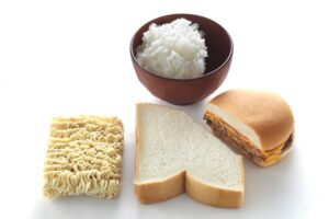 炭水化物を抜くデメリットは？正しいやり方やダイエットに効果的な食材、注意点も解説