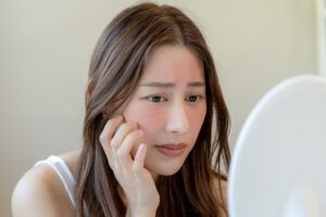 顔痩せする筋トレやマッサージ６選！小顔を妨げる原因や効果を高めるポイントも解説