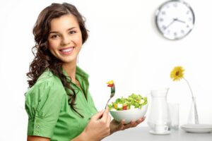 ダイエットで空腹を感じた時にやるべきことと注意点
