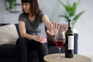 断酒（禁酒）ダイエットで健康的に痩せる？効果や成功させるためのポイントも徹底解説